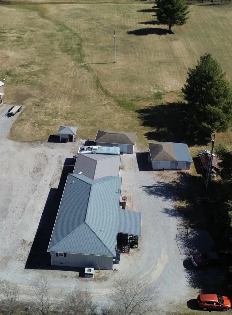 139 Beeny Road Manitou KY 42436