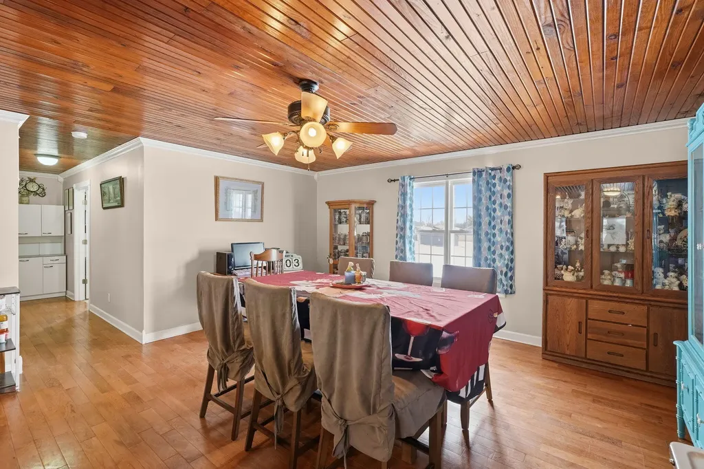 139 Beeny Road Manitou KY 42436