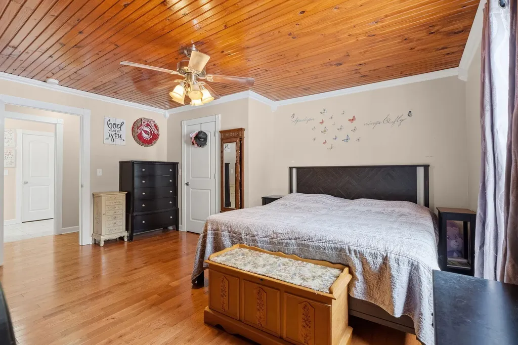 139 Beeny Road Manitou KY 42436