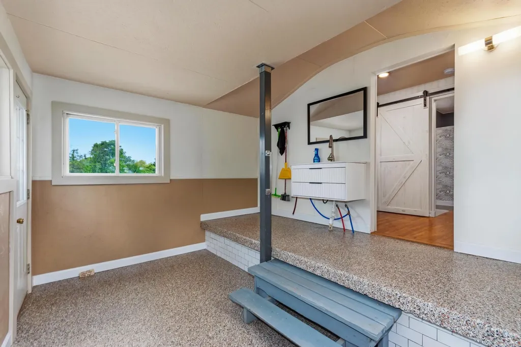1300 State Route 1901 Marion KY 42064