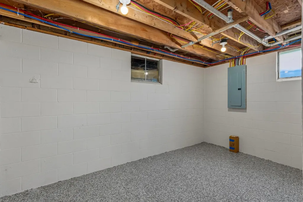 1300 State Route 1901 Marion KY 42064