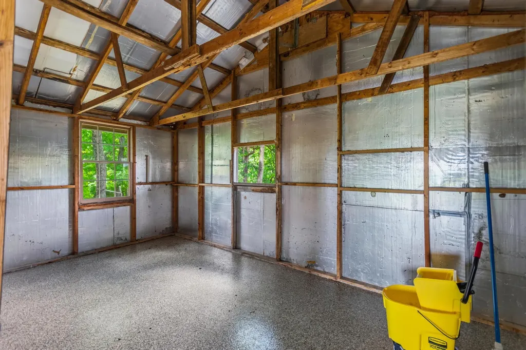 1300 State Route 1901 Marion KY 42064