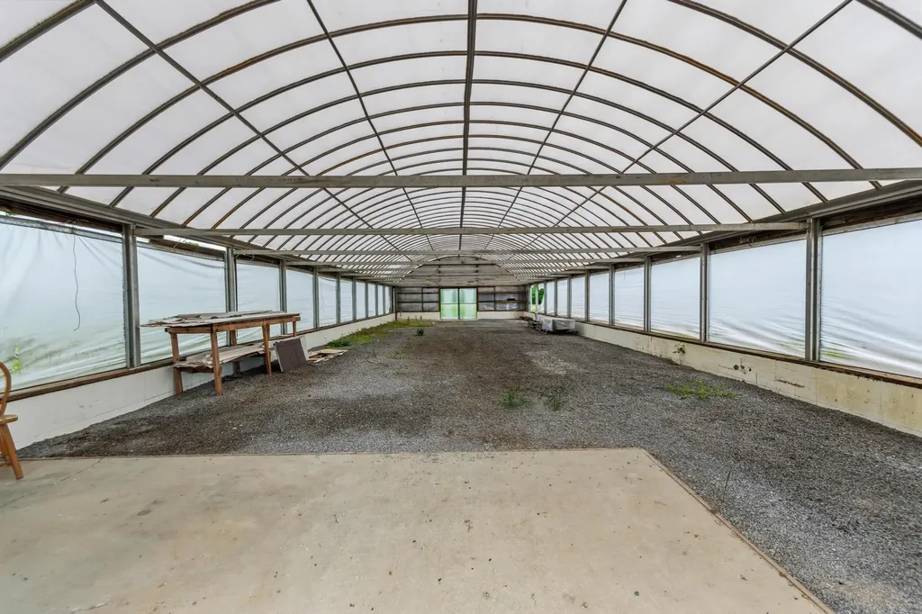 1300 State Route 1901 Marion KY 42064