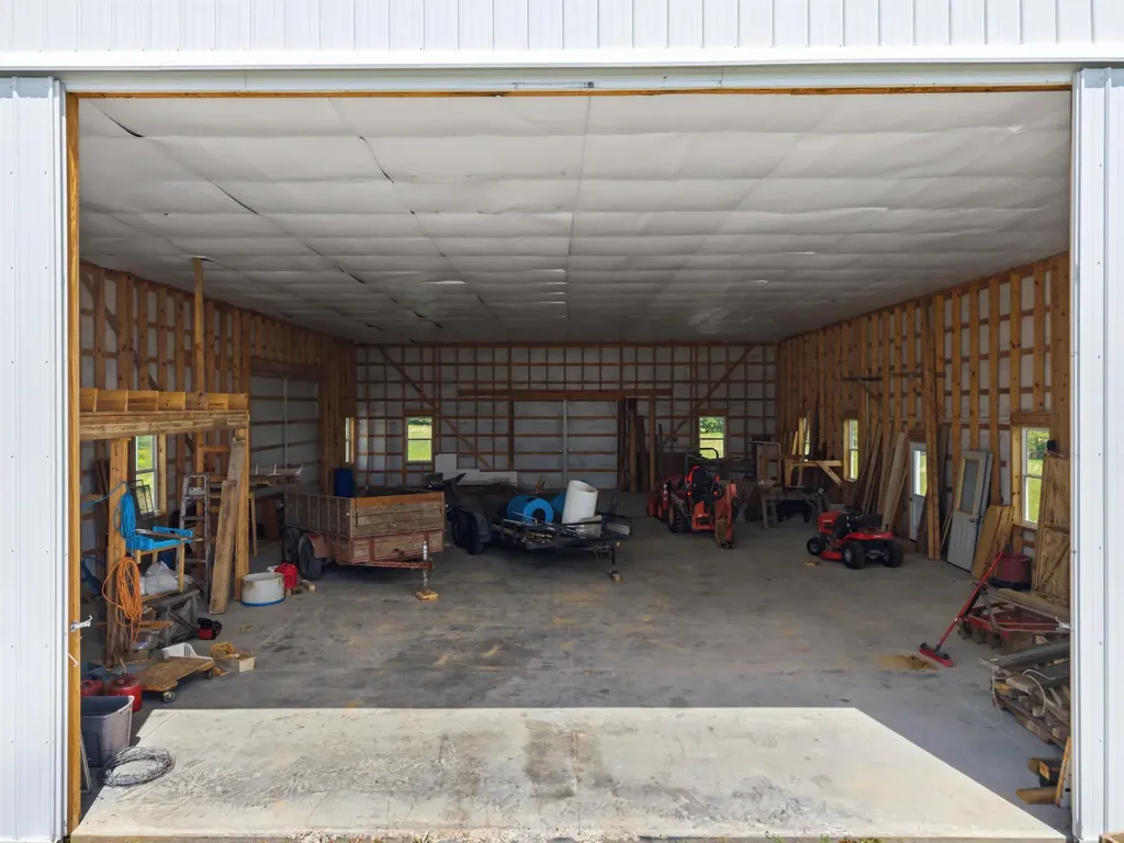 1300 State Route 1901 Marion KY 42064