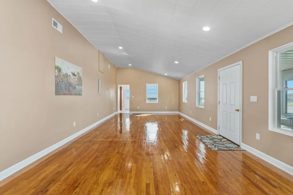 1300 State Route 1901 Marion KY 42064