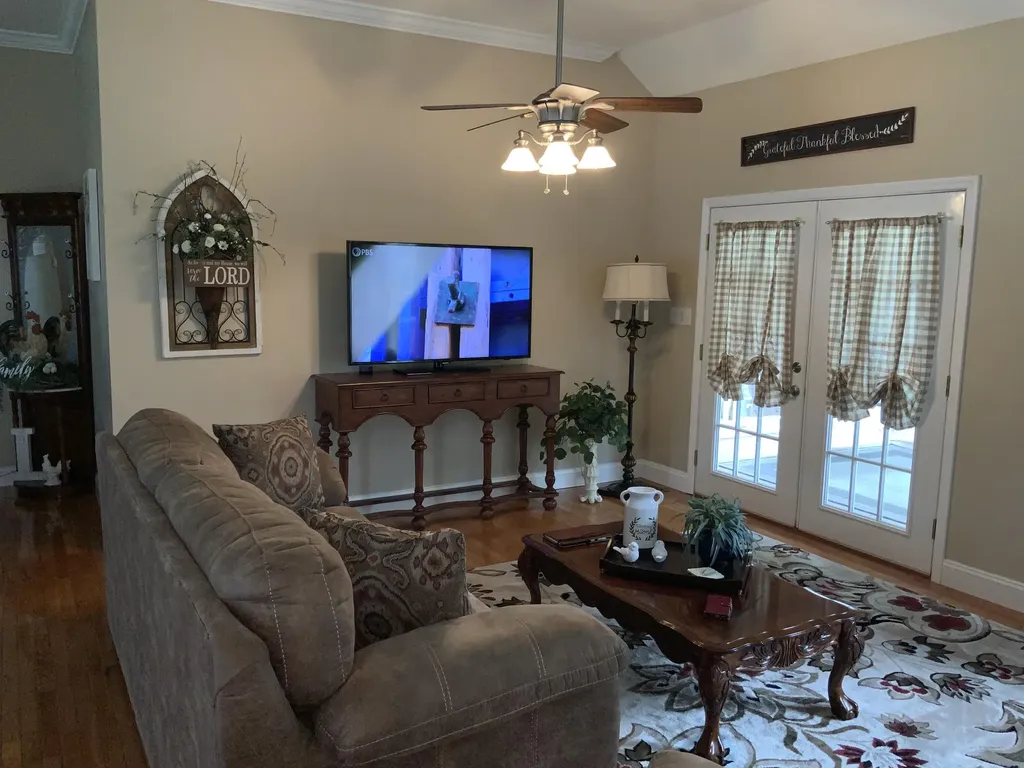 175 Manchester Lane Brodhead KY 40409