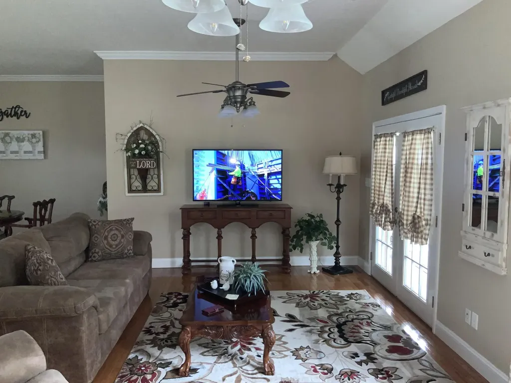 175 Manchester Lane Brodhead KY 40409