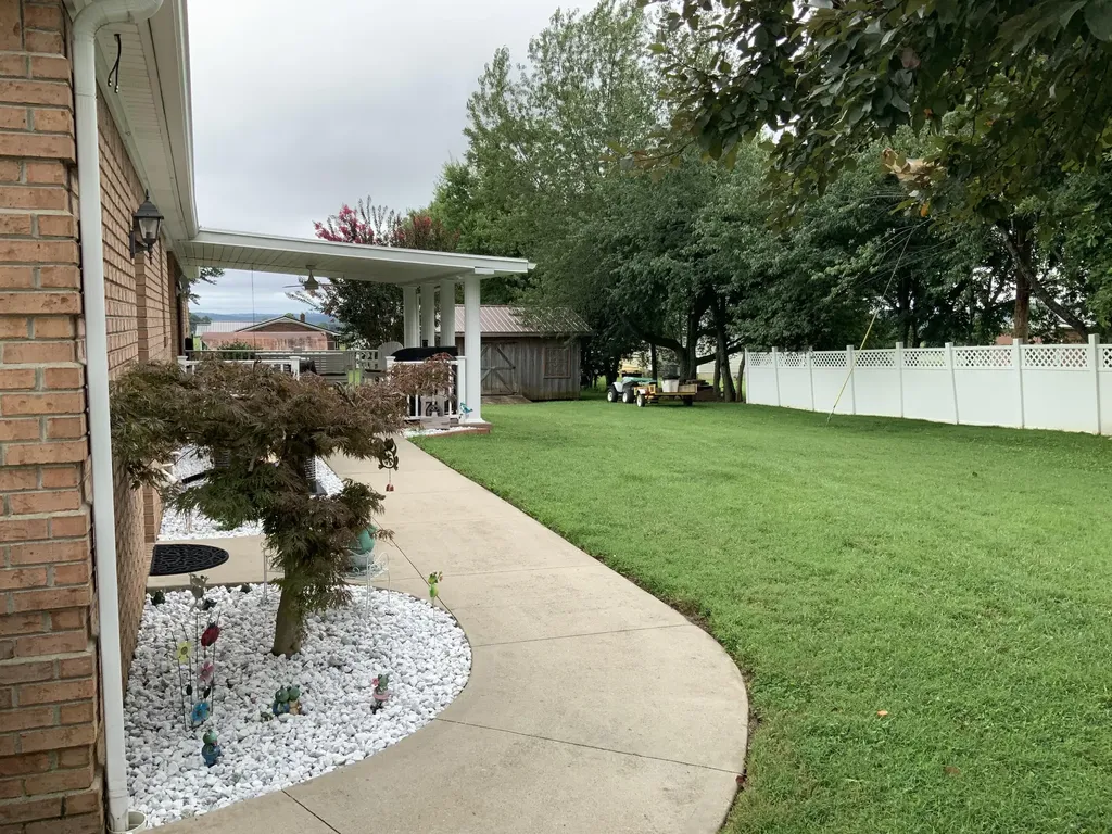 175 Manchester Lane Brodhead KY 40409