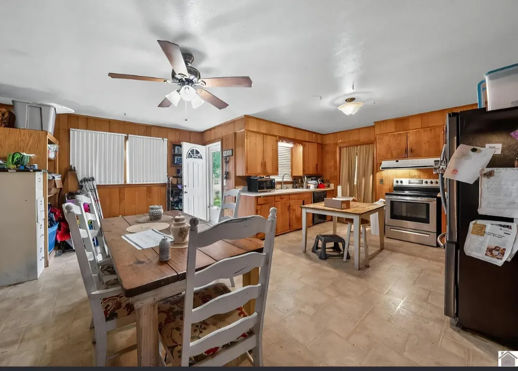 1605 Belmont Drive Murray KY 42071