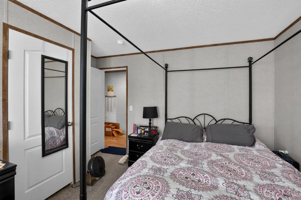 720 W Kentucky 132 Dixon KY 42409