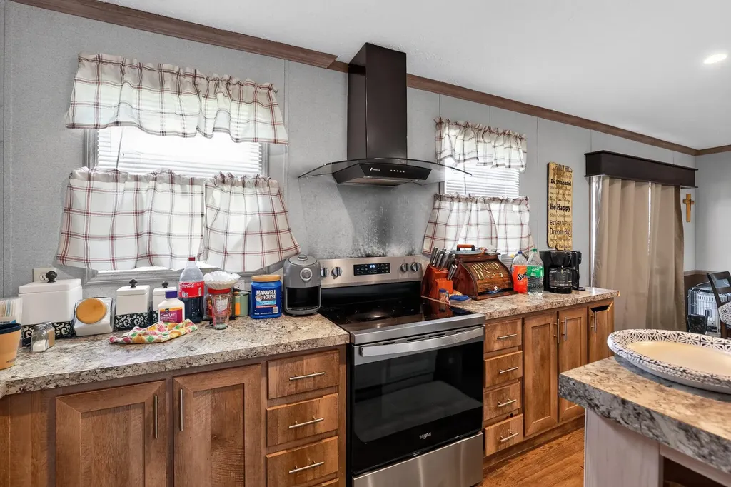 720 W Kentucky 132 Dixon KY 42409