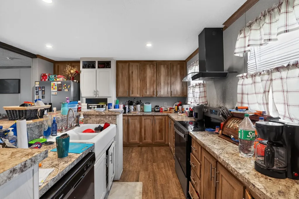 720 W Kentucky 132 Dixon KY 42409