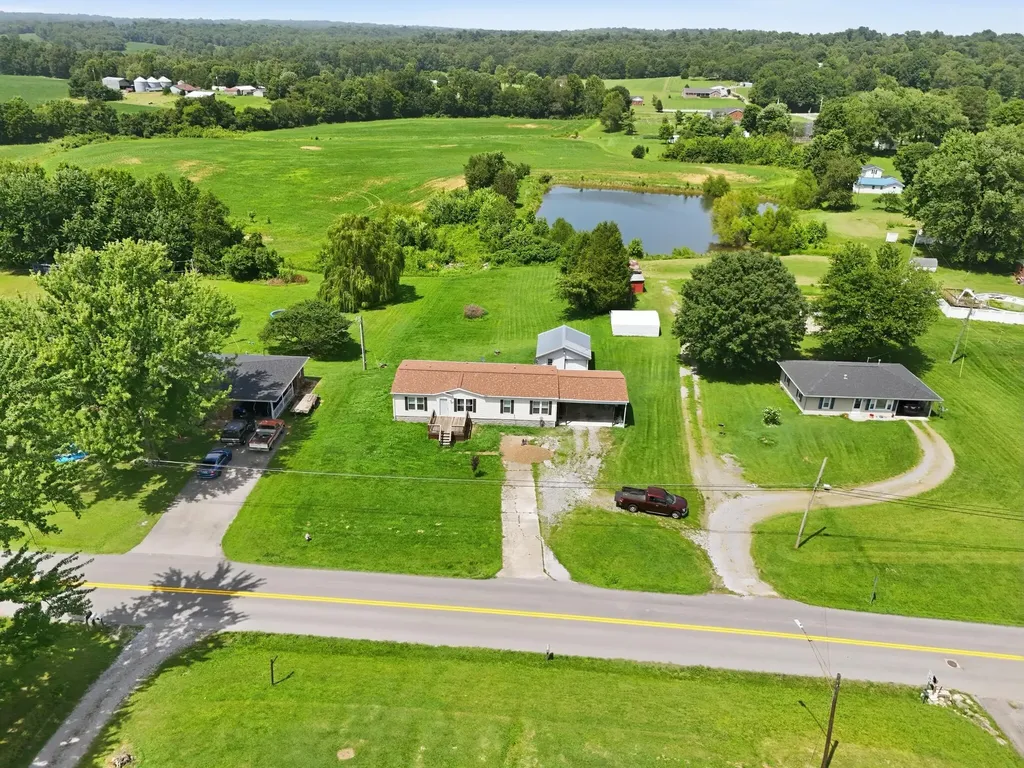 720 W Kentucky 132 Dixon KY 42409