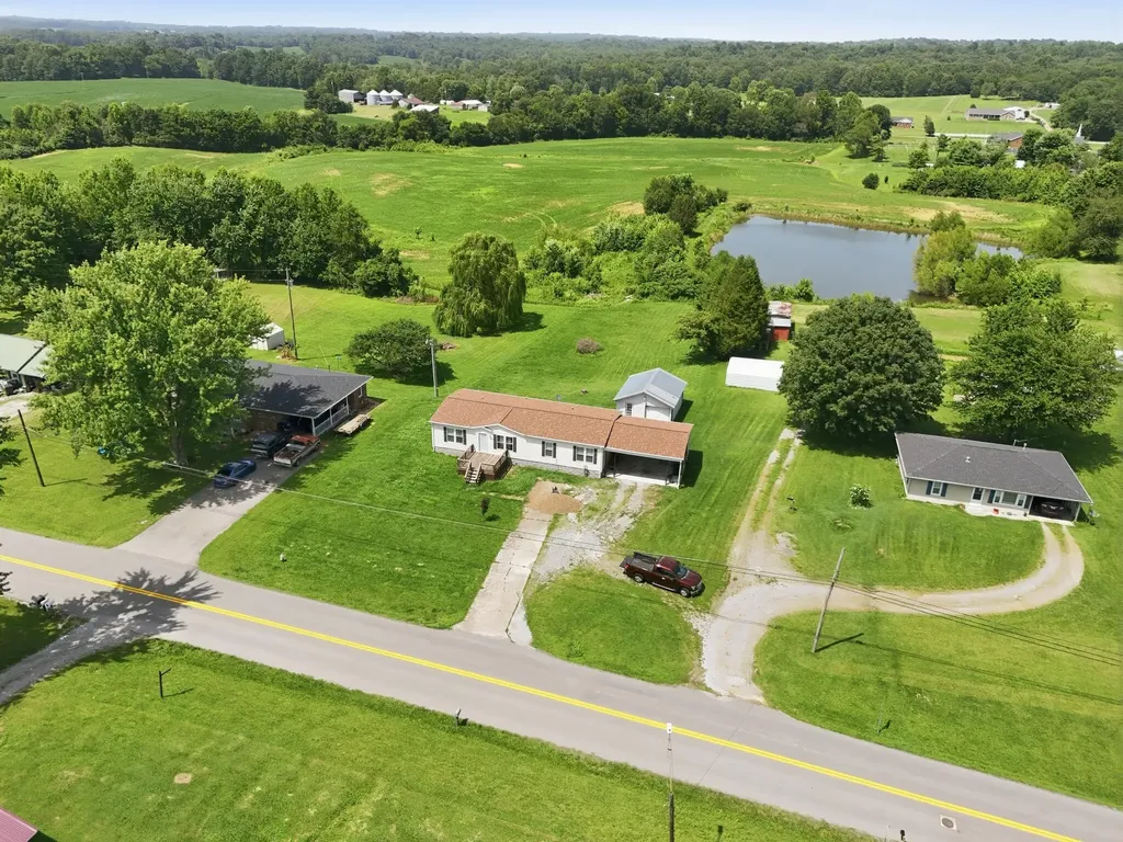 720 W Kentucky 132 Dixon KY 42409