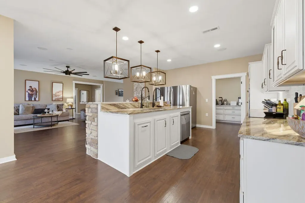 230 Ayly Estates Drive Mayfield KY 42066