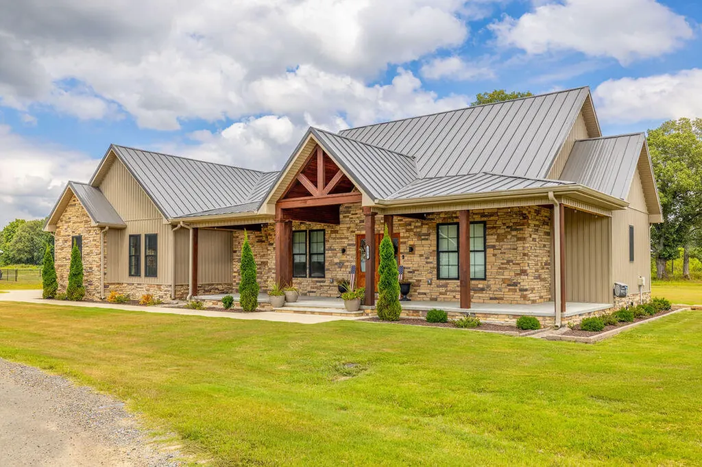 230 Ayly Estates Drive Mayfield KY 42066