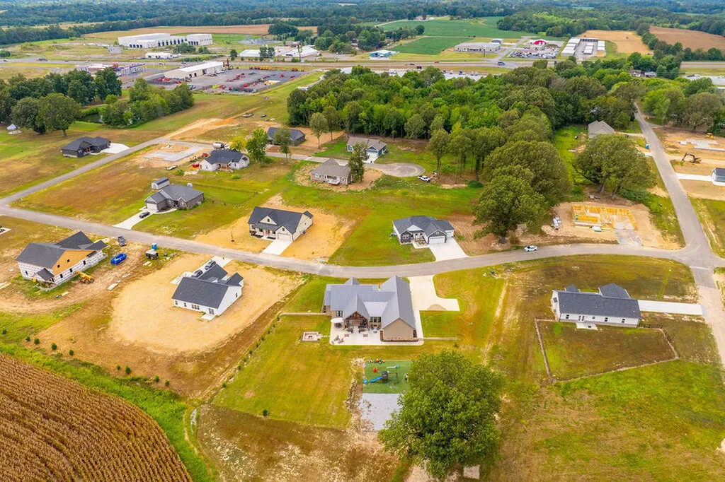 230 Ayly Estates Drive Mayfield KY 42066