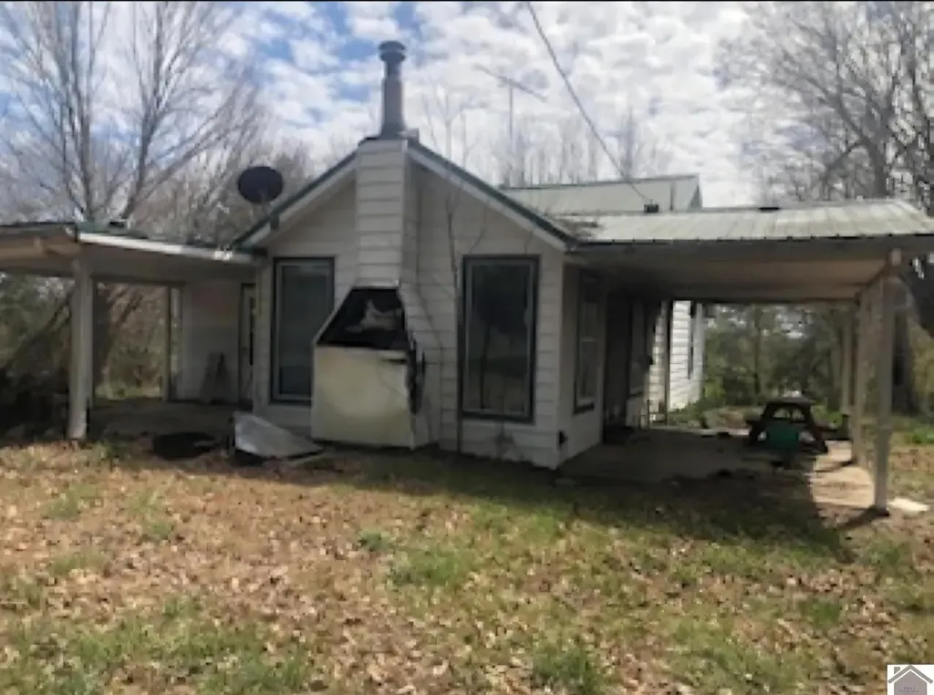 5616 Kentucky 339 Mayfield KY 42066