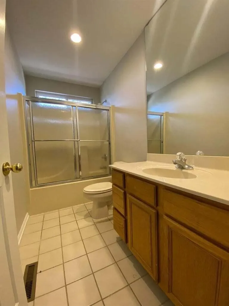 2052 Blackhorse Lane Lexington KY 40503
