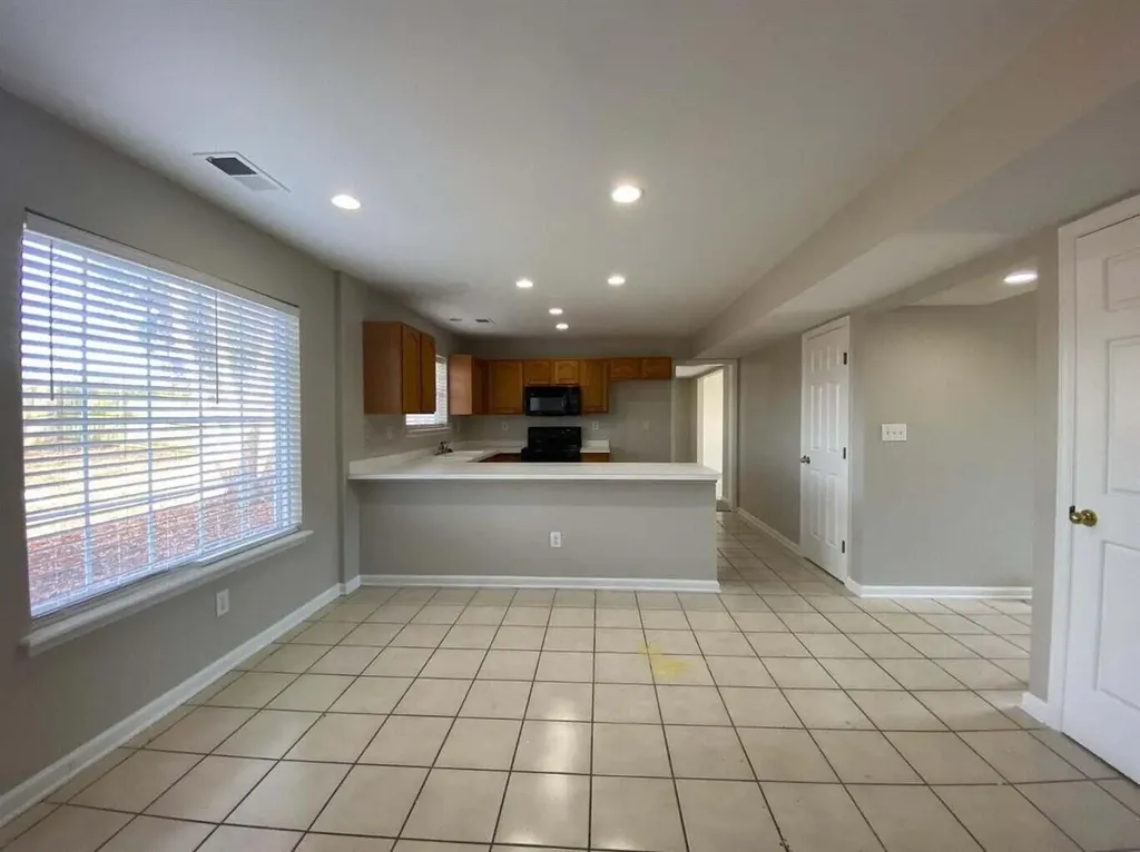 2052 Blackhorse Lane Lexington KY 40503