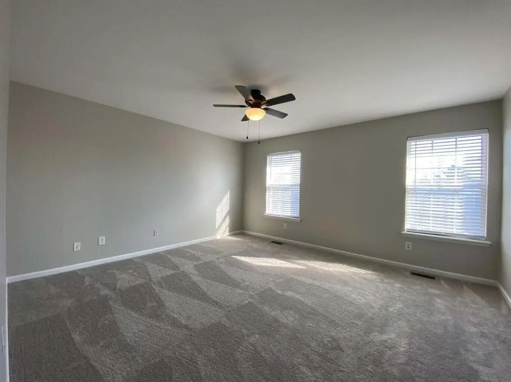 2052 Blackhorse Lane Lexington KY 40503