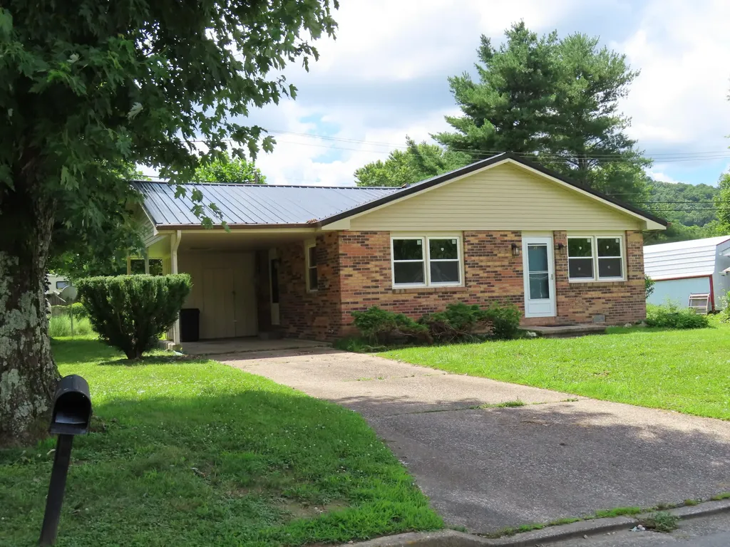 57 Roxanne Street Clearfield KY 40313
