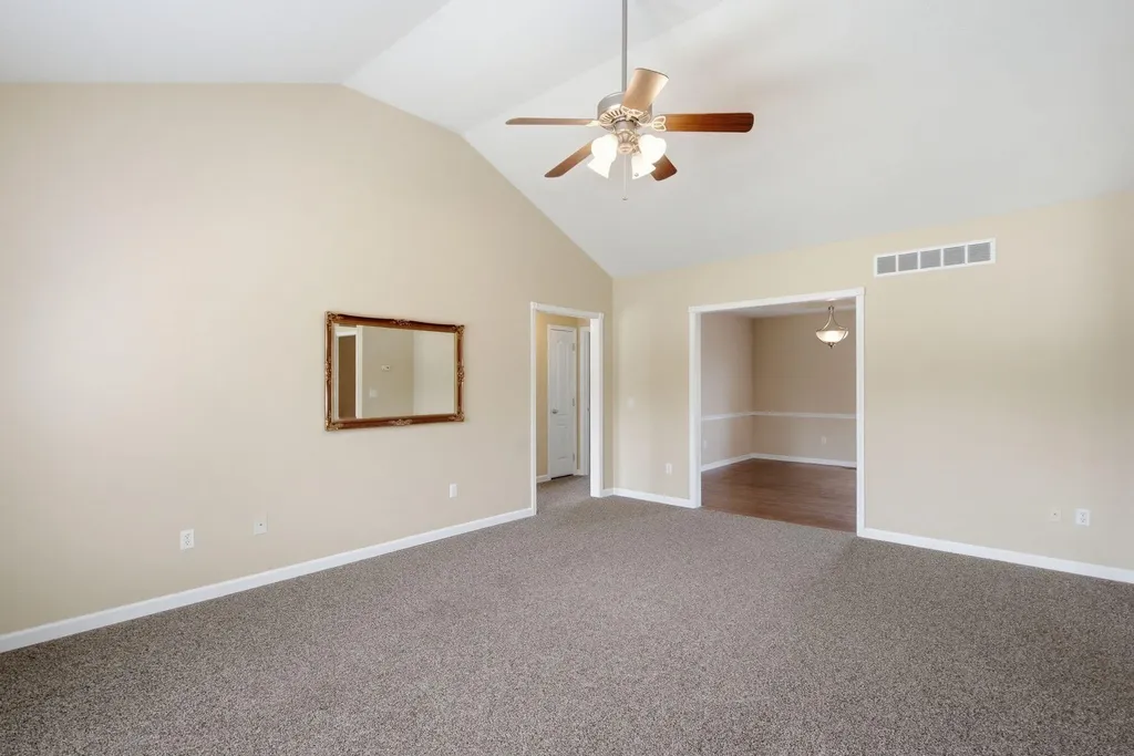 1052 Running Brook Drive Lawrenceburg KY 40342