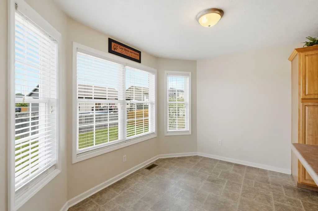 1052 Running Brook Drive Lawrenceburg KY 40342