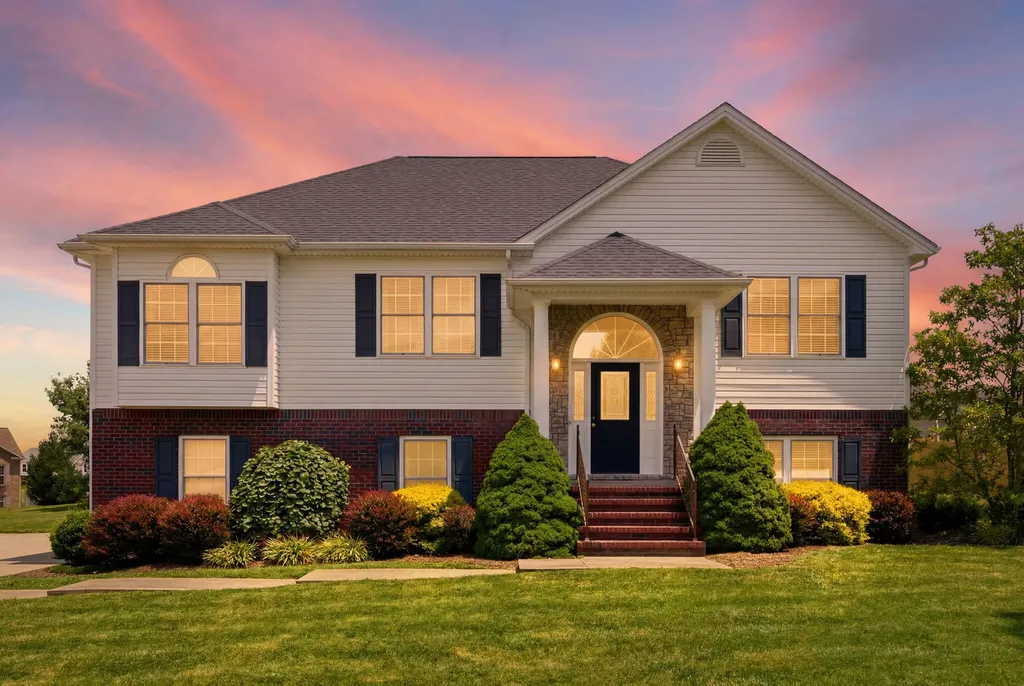 1052 Running Brook Drive Lawrenceburg KY 40342