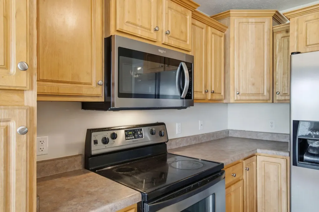 1052 Running Brook Drive Lawrenceburg KY 40342