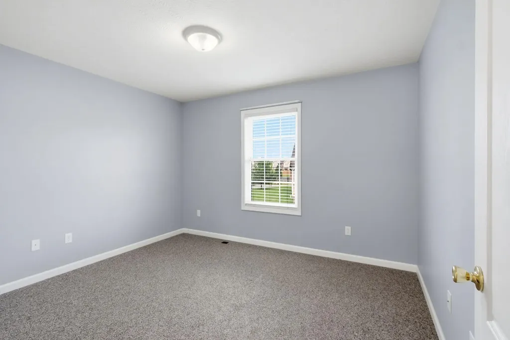 1052 Running Brook Drive Lawrenceburg KY 40342