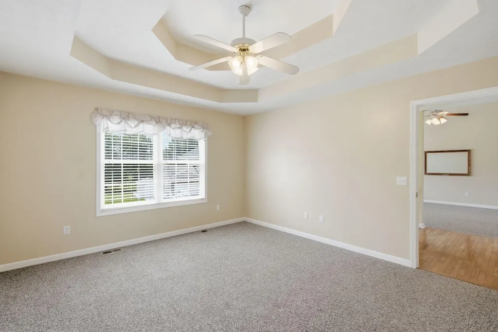 1052 Running Brook Drive Lawrenceburg KY 40342