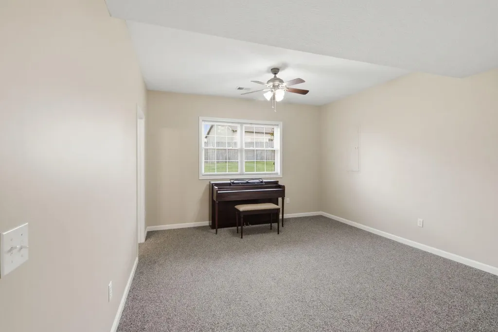 1052 Running Brook Drive Lawrenceburg KY 40342