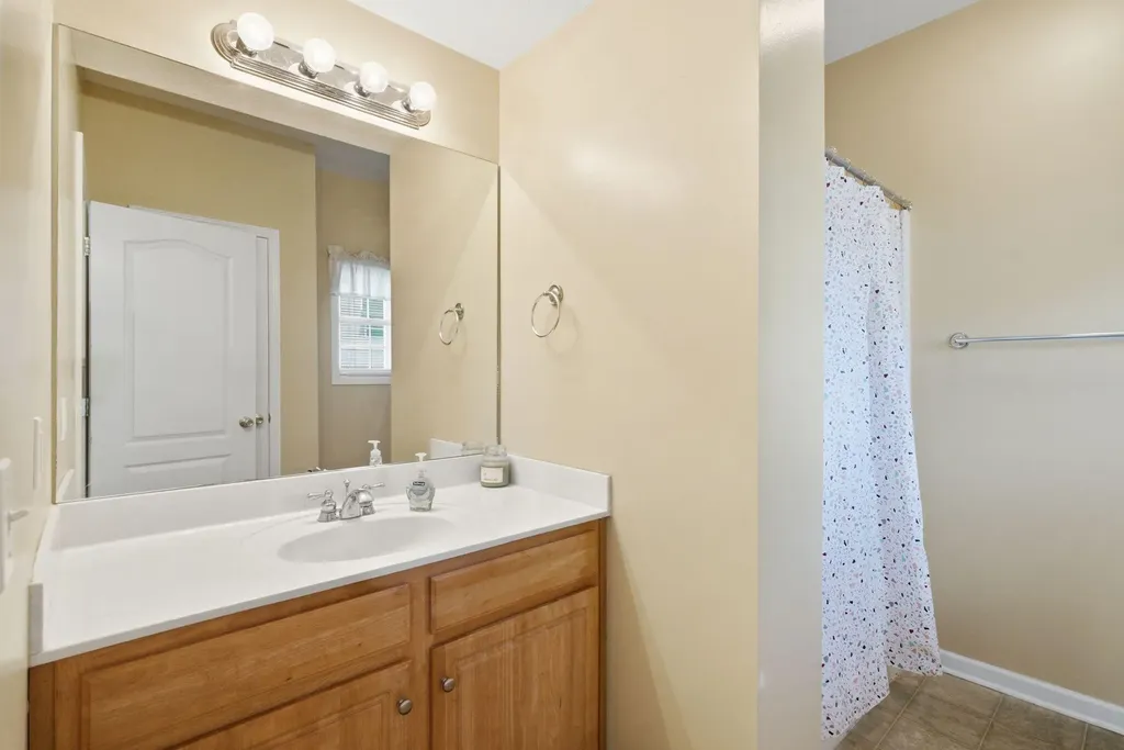 1052 Running Brook Drive Lawrenceburg KY 40342
