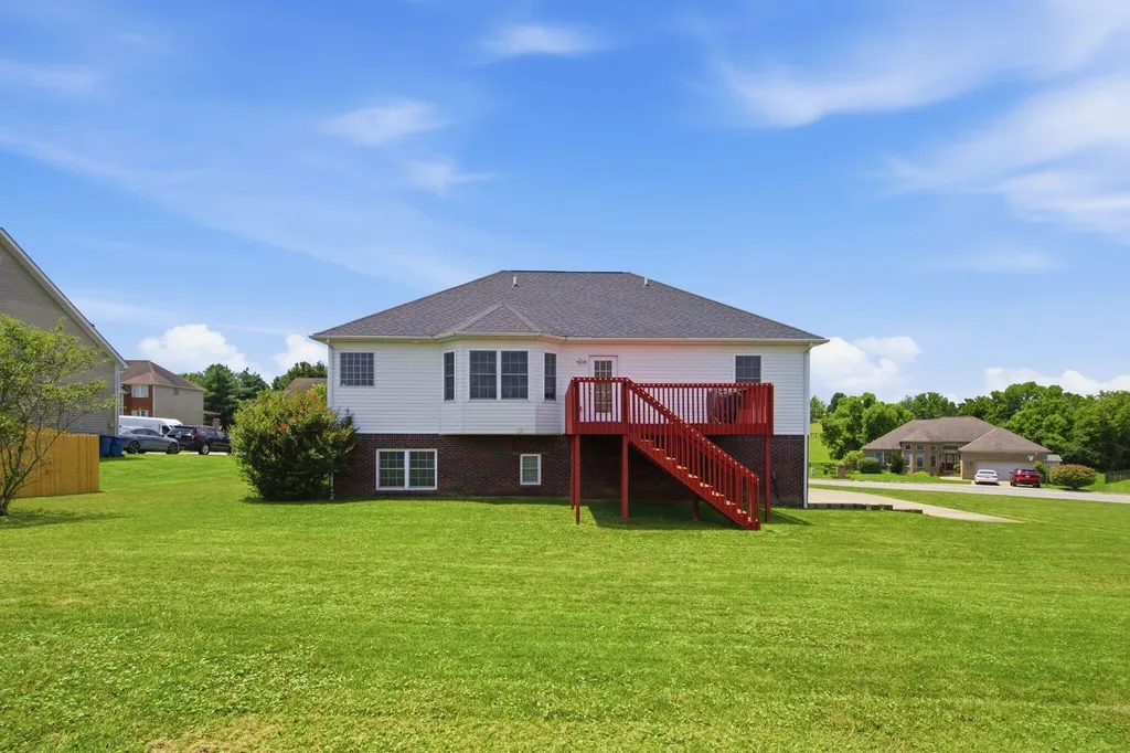 1052 Running Brook Drive Lawrenceburg KY 40342