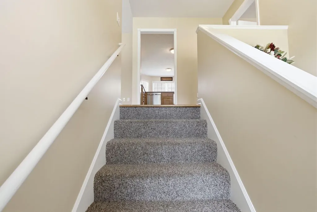 1052 Running Brook Drive Lawrenceburg KY 40342