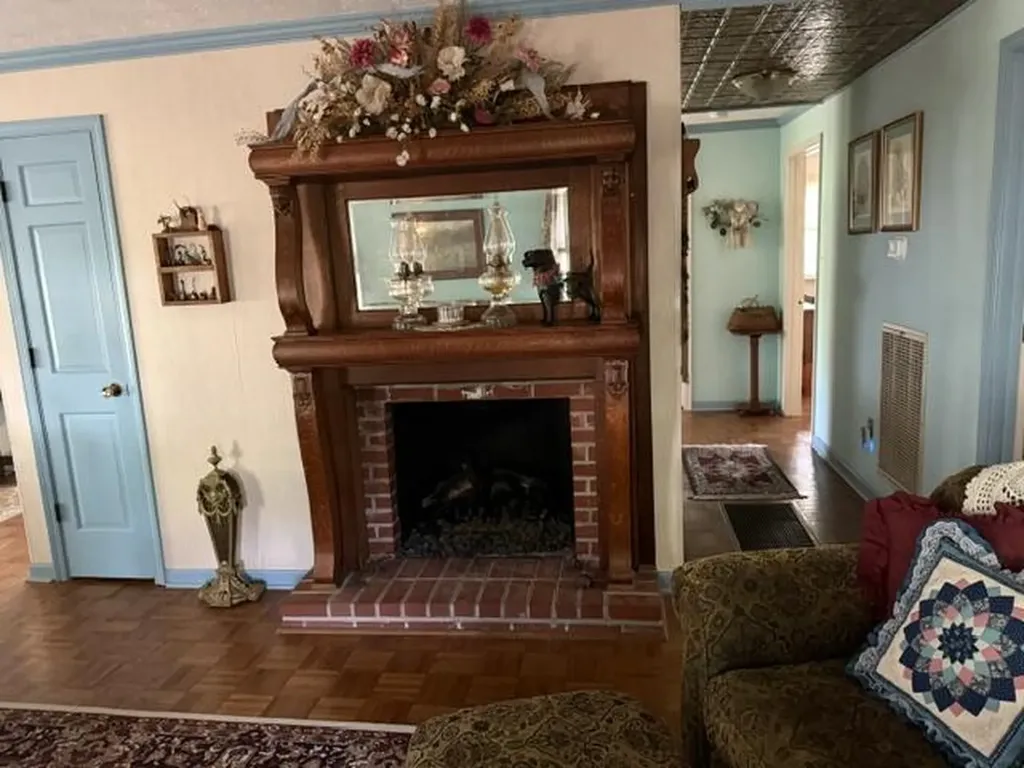 191 Hesters Road Benton KY 42025