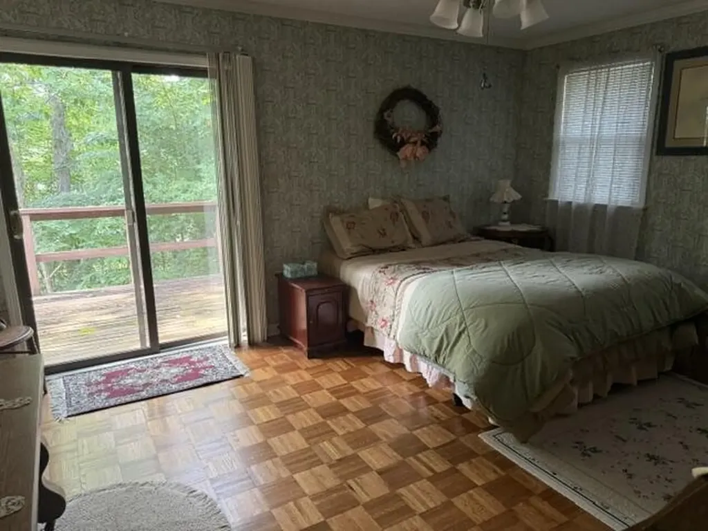 191 Hesters Road Benton KY 42025