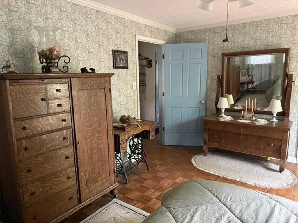 191 Hesters Road Benton KY 42025