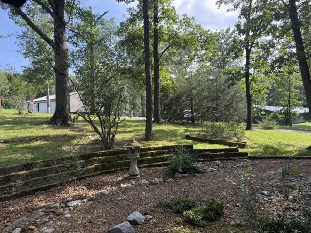 191 Hesters Road Benton KY 42025