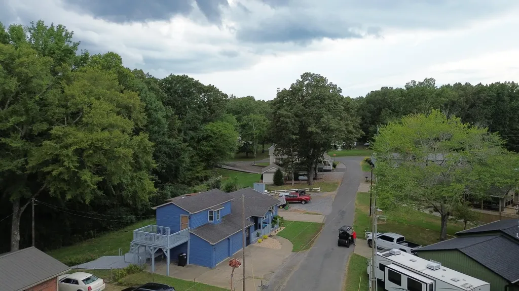 55 Maplehurst Lane Murray KY 42071