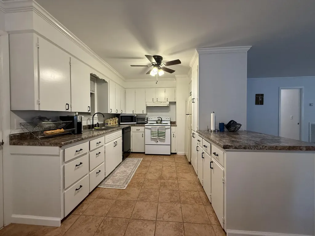 55 Maplehurst Lane Murray KY 42071