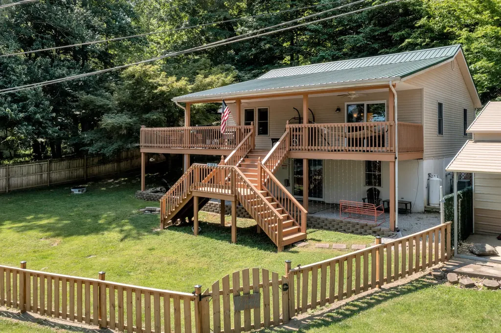 1865 R Whittaker Road Lewisburg KY 42256