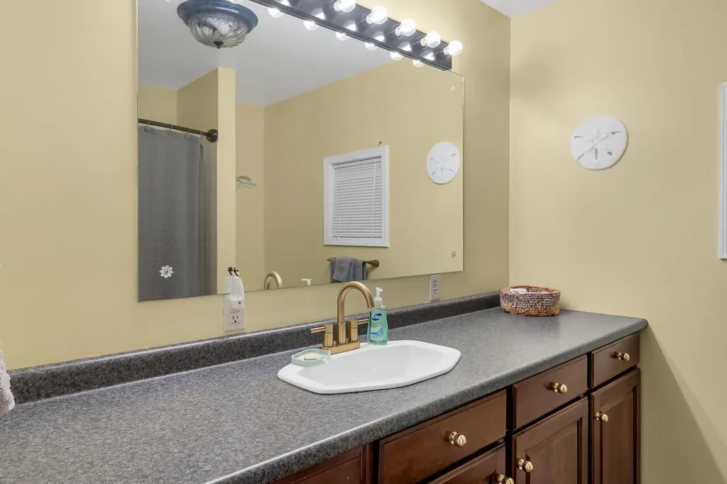 1865 R Whittaker Road Lewisburg KY 42256