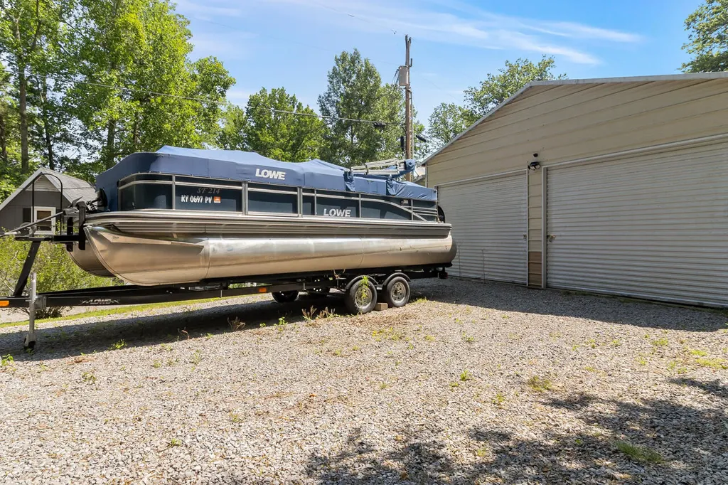 1865 R Whittaker Road Lewisburg KY 42256
