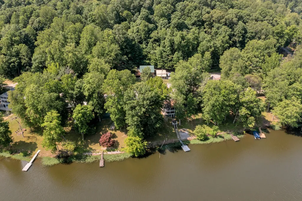 1865 R Whittaker Road Lewisburg KY 42256