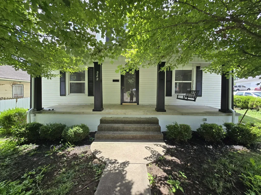 323 W 2nd Street Paris KY 40361