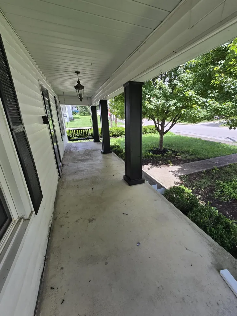 323 W 2nd Street Paris KY 40361