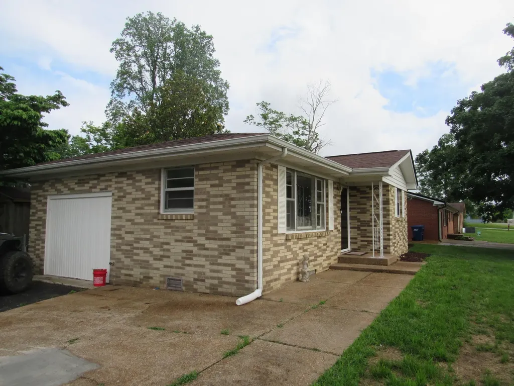 52 Wharton Road Cadiz KY 42211