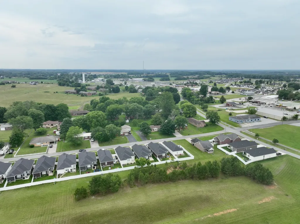 52 Wharton Road Cadiz KY 42211